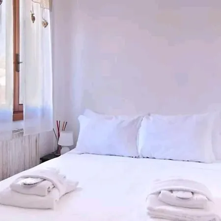 /room With Private Bathroom Venedig