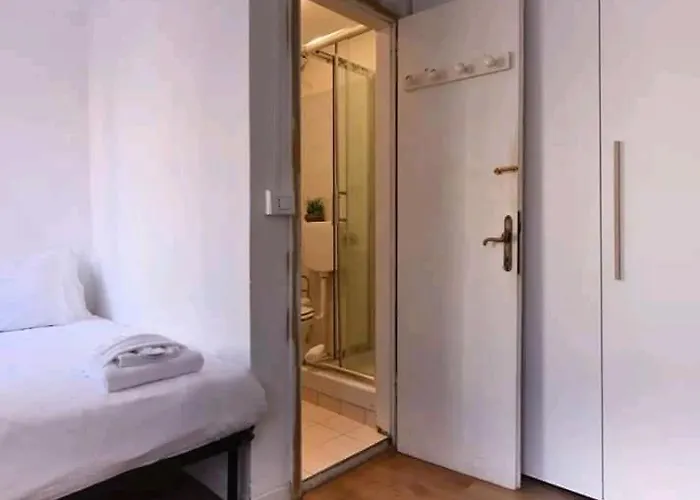 /room With Private Bathroom Bed and breakfast Venecia