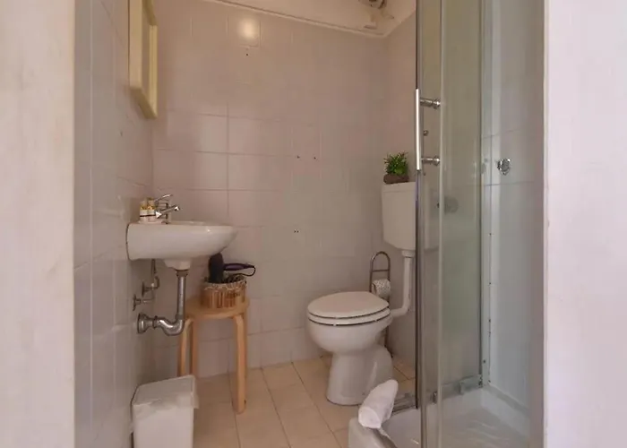 Bed and breakfast /room With Private Bathroom 3*