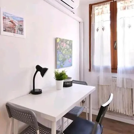 Bed and Breakfast /room With Private Bathroom Βενετία
